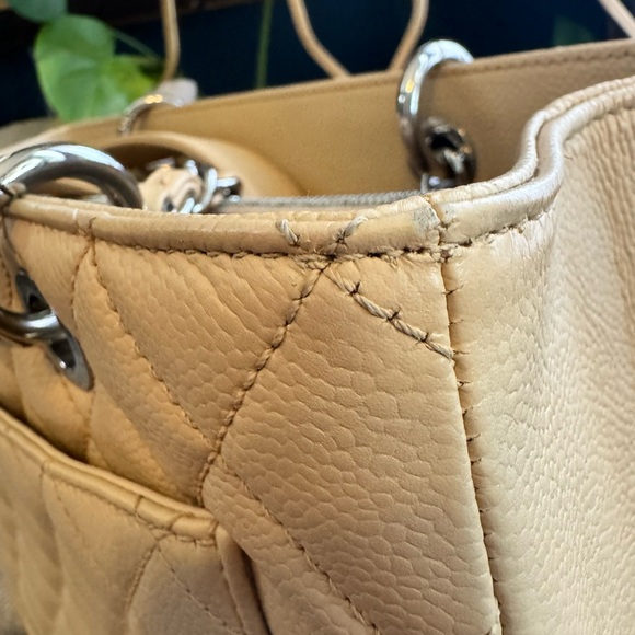 Price is FIRM*Chanel beige caviar GST - Picture 10 of 16